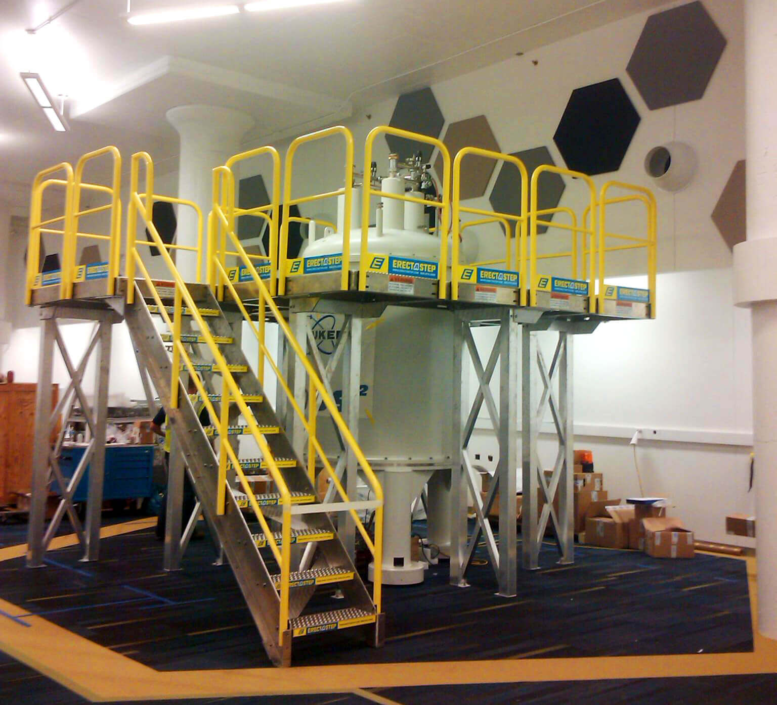 Maintenance access to tank, Stairs & Platform
